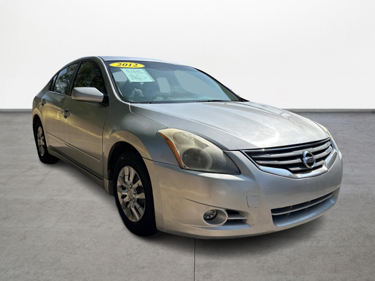 2012 Silver /Gray Nissan Altima (1N4AL2APXCC) with an 2.5L I4 2.5L I4 engine, Automatic transmission, located at 16710 Clay Rd., Houston, TX, 77084, (281) 859-7900, 29.834864, -95.656166 - Low Down. Low Payments. - Photo#2