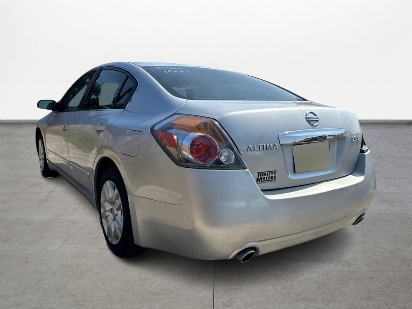2012 Silver /Gray Nissan Altima (1N4AL2APXCC) with an 2.5L I4 2.5L I4 engine, Automatic transmission, located at 16710 Clay Rd., Houston, TX, 77084, (281) 859-7900, 29.834864, -95.656166 - Low Down. Low Payments. - Photo#6