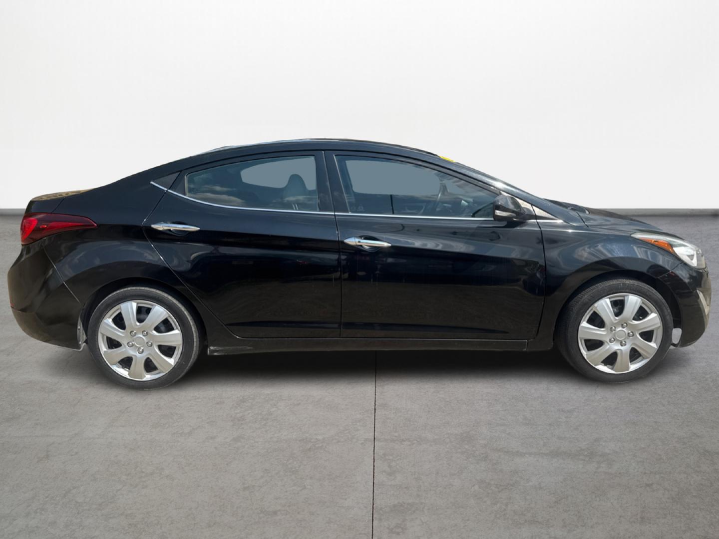 2015 Hyundai Elantra Limited (5NPDH4AE3FH) with an 1.8L L4 DOHC 16V engine, 6-Speed Automatic transmission, located at 16710 Clay Rd., Houston, TX, 77084, (281) 859-7900, 29.834864, -95.656166 - Photo#3