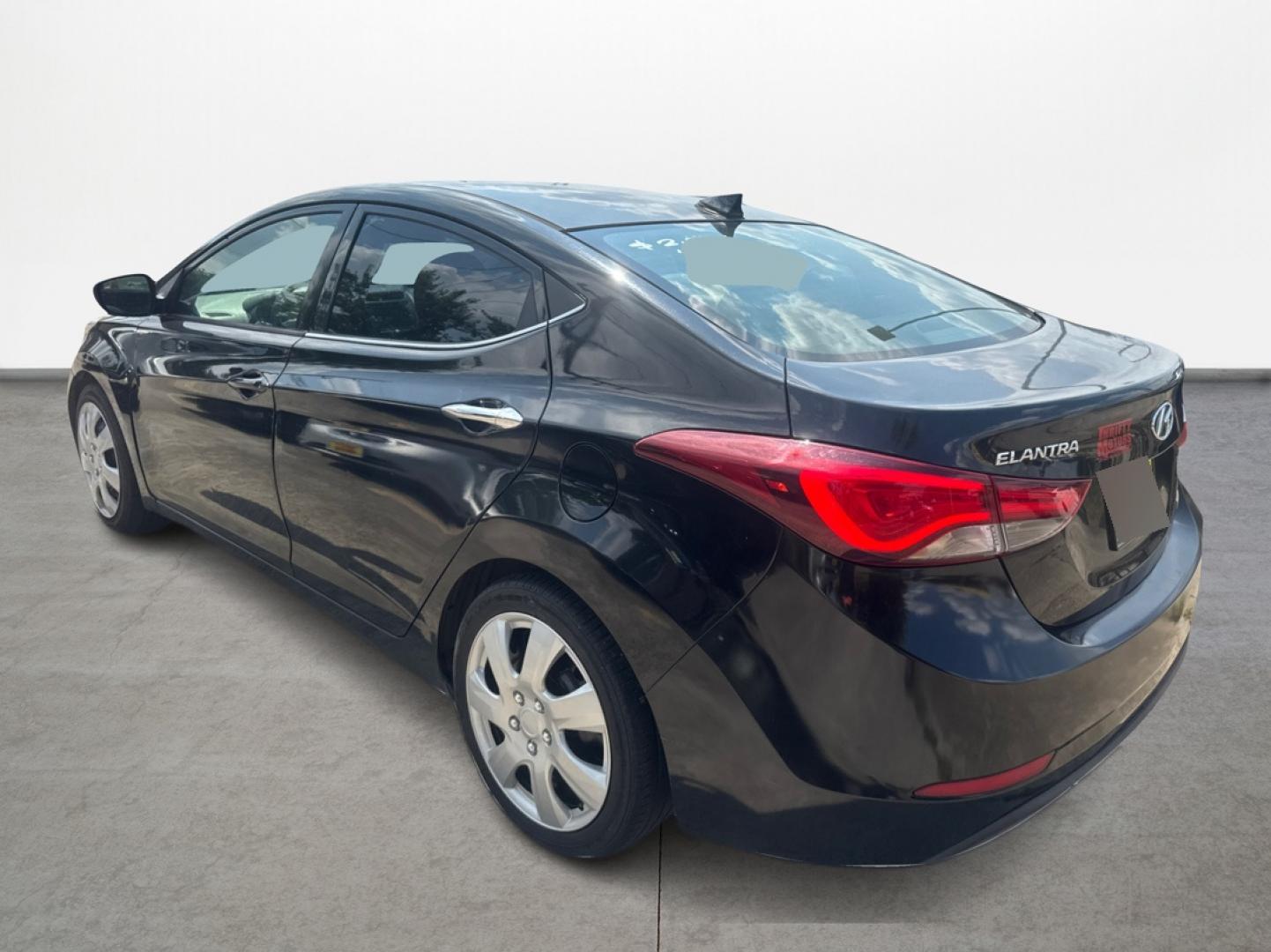 2015 Hyundai Elantra Limited (5NPDH4AE3FH) with an 1.8L L4 DOHC 16V engine, 6-Speed Automatic transmission, located at 16710 Clay Rd., Houston, TX, 77084, (281) 859-7900, 29.834864, -95.656166 - Photo#6
