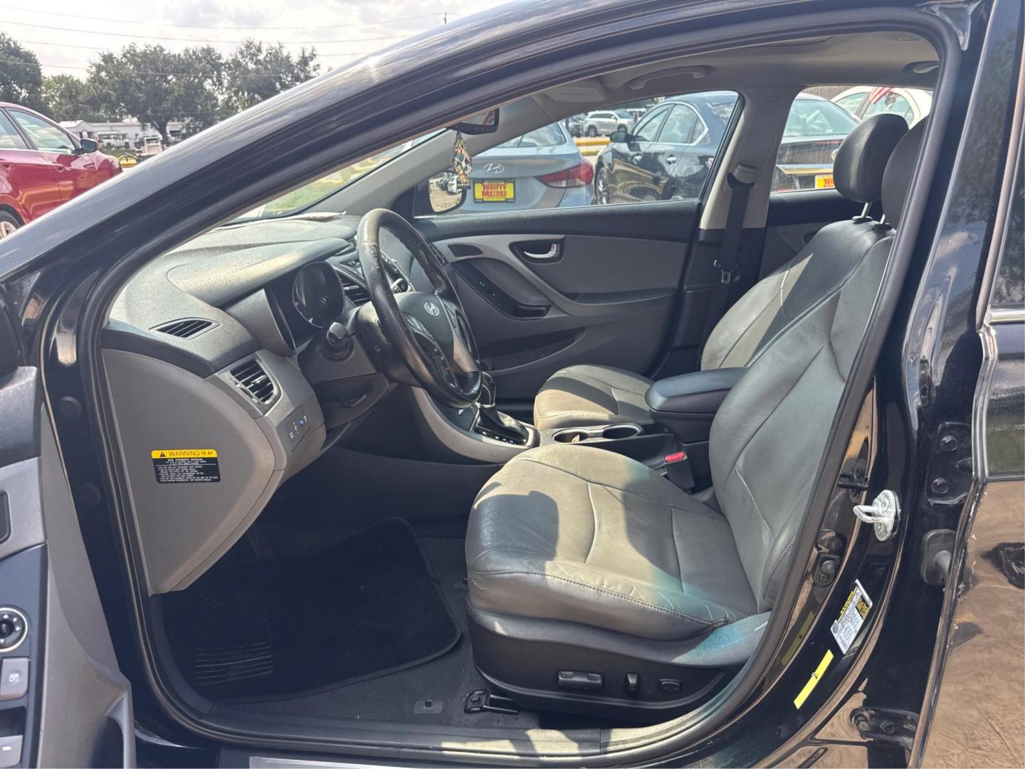 2015 Hyundai Elantra Limited (5NPDH4AE3FH) with an 1.8L L4 DOHC 16V engine, 6-Speed Automatic transmission, located at 16710 Clay Rd., Houston, TX, 77084, (281) 859-7900, 29.834864, -95.656166 - Photo#8