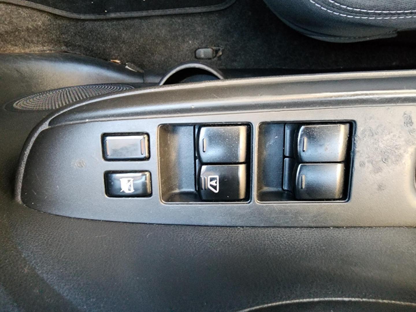 2018 White /Gray Nissan Versa (3N1CN7AP4JL) , Automatic transmission, located at 16710 Clay Rd., Houston, TX, 77084, (281) 859-7900, 29.834864, -95.656166 - Photo#13