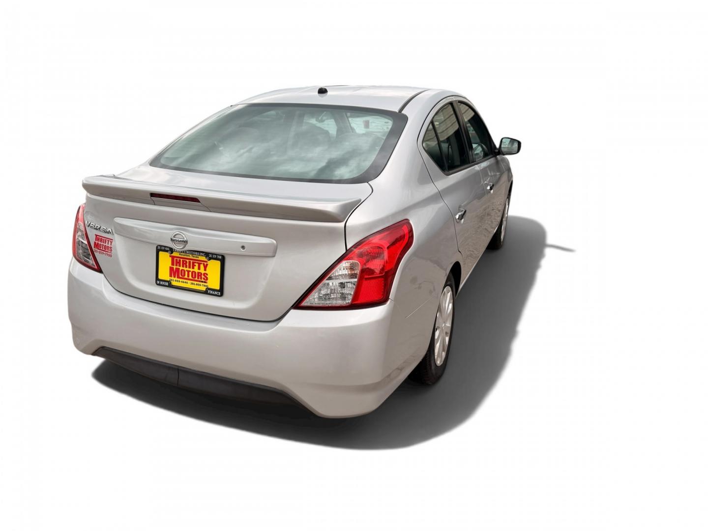 2018 Silver /Gray Nissan Versa (3N1CN7AP9JK) , Automatic transmission, located at 16710 Clay Rd., Houston, TX, 77084, (281) 859-7900, 29.834864, -95.656166- Photo#3