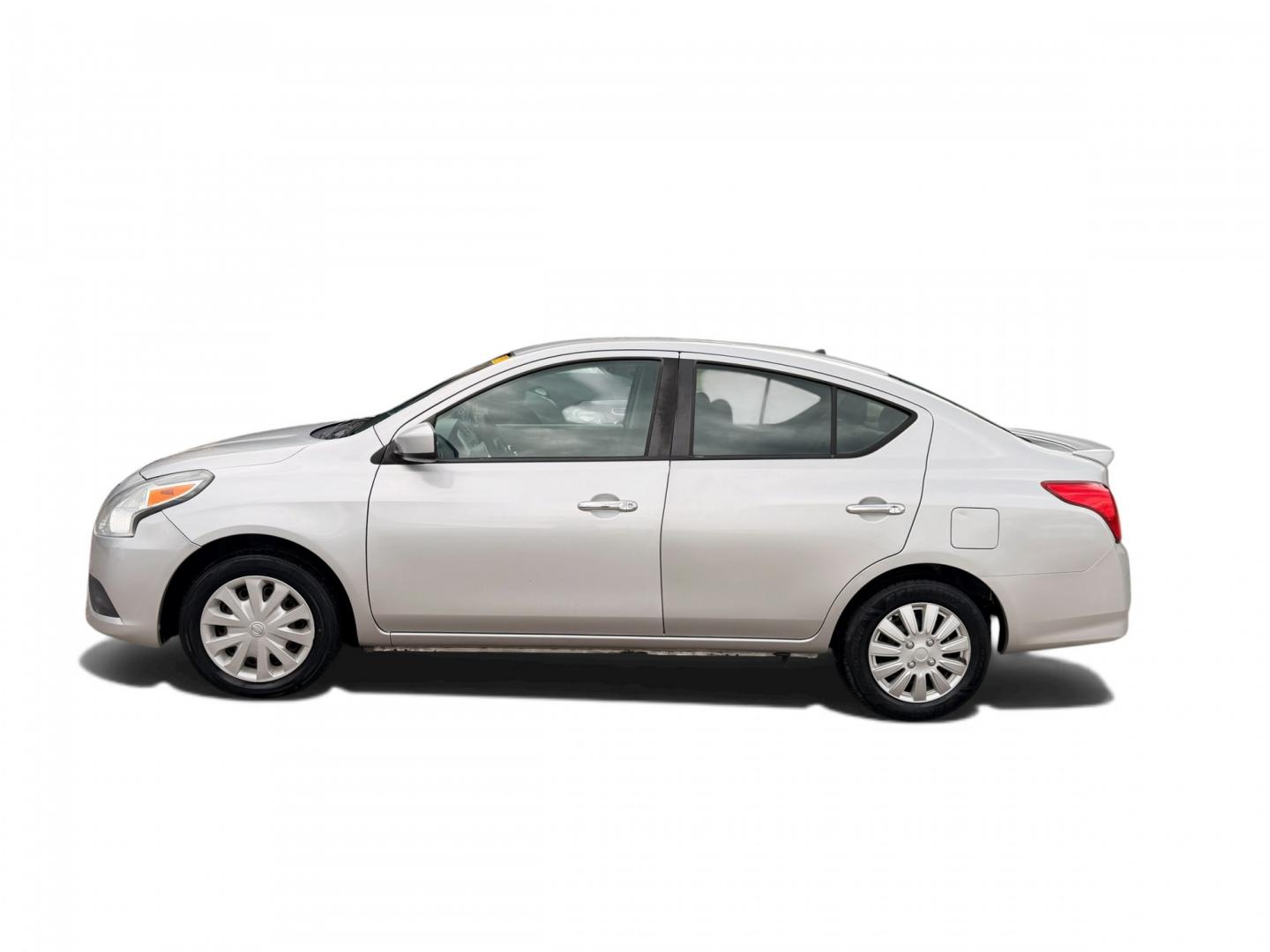 2018 Silver /Gray Nissan Versa (3N1CN7AP9JK) , Automatic transmission, located at 16710 Clay Rd., Houston, TX, 77084, (281) 859-7900, 29.834864, -95.656166- Photo#6