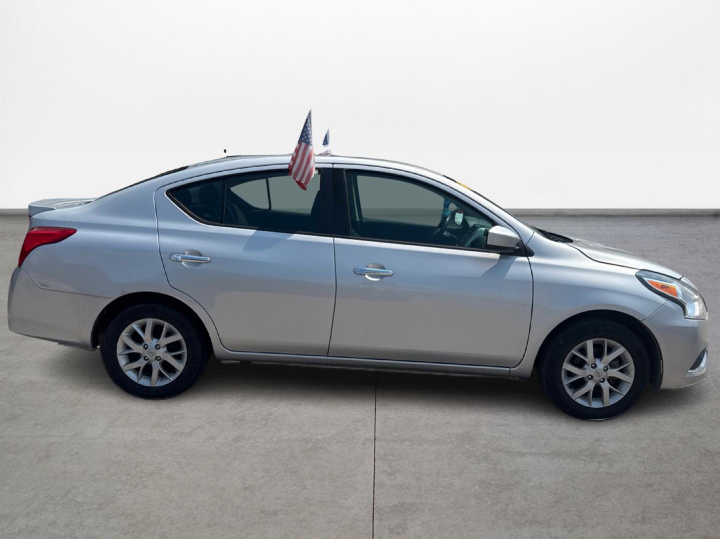 2018 Nissan Versa 1.6 SL Sedan (3N1CN7AP0JL) with an 1.6L L4 DOHC 16V engine, CVT transmission, located at 16710 Clay Rd., Houston, TX, 77084, (281) 859-7900, 29.834864, -95.656166 - Photo#3