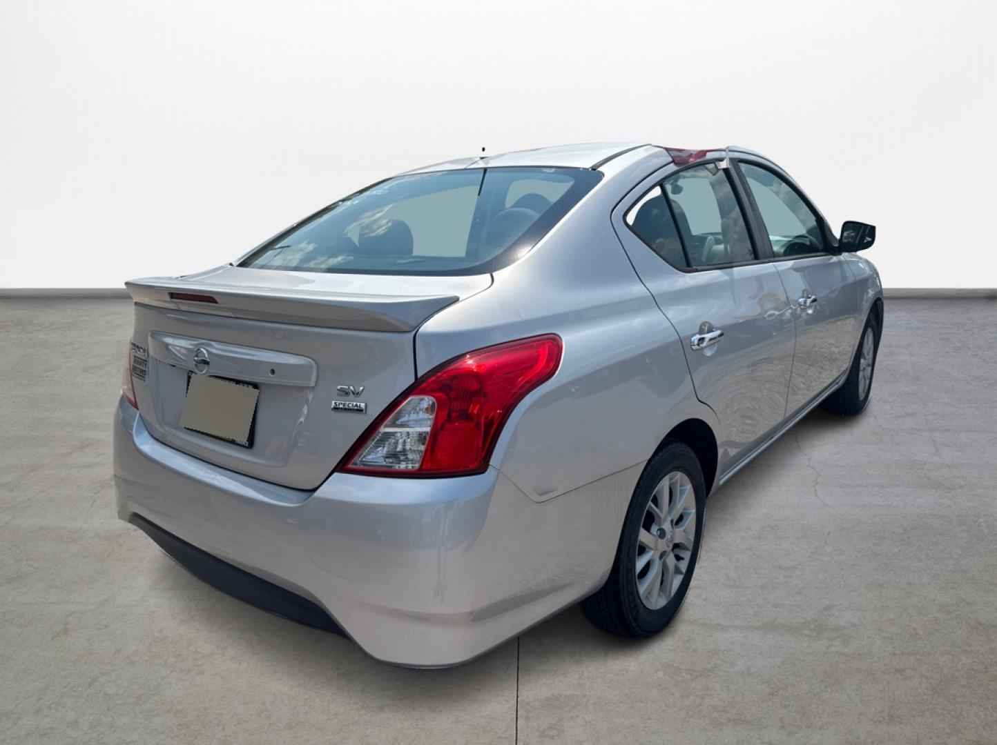 2018 Nissan Versa 1.6 SL Sedan (3N1CN7AP0JL) with an 1.6L L4 DOHC 16V engine, CVT transmission, located at 16710 Clay Rd., Houston, TX, 77084, (281) 859-7900, 29.834864, -95.656166 - Photo#4