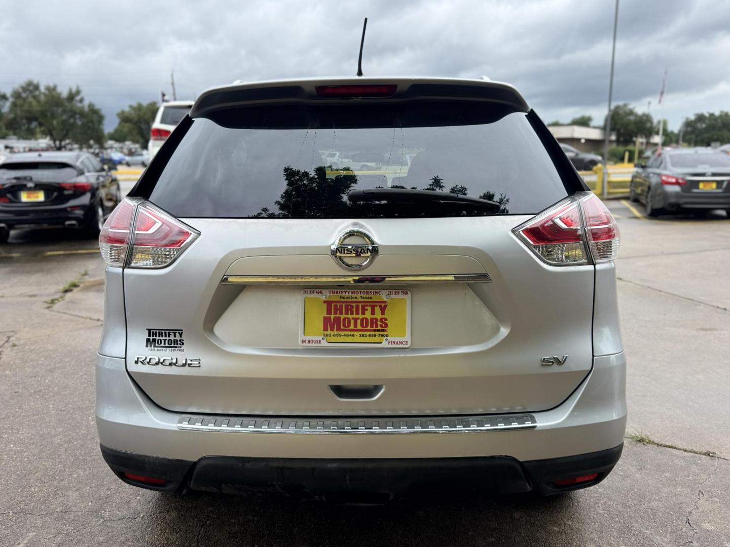 2016 Silver /Gray Nissan Rogue (KNMAT2MT8GP) , located at 16710 Clay Rd., Houston, TX, 77084, (281) 859-7900, 29.834864, -95.656166 - Photo#16