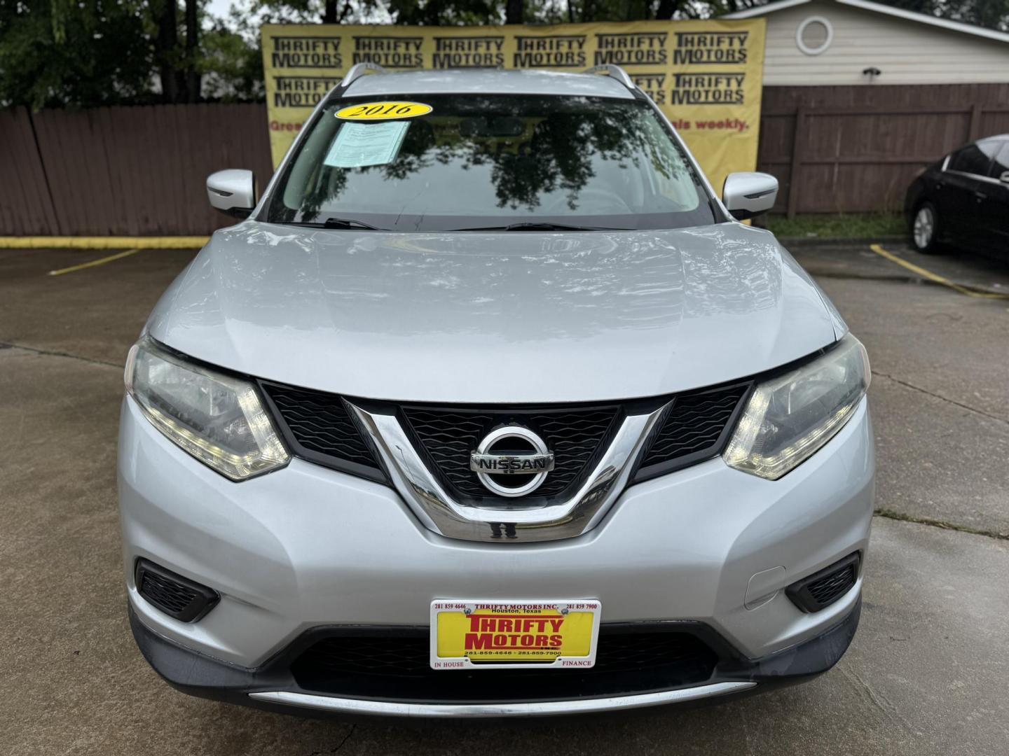 2016 Silver /Gray Nissan Rogue (KNMAT2MT8GP) , located at 16710 Clay Rd., Houston, TX, 77084, (281) 859-7900, 29.834864, -95.656166 - Photo#32