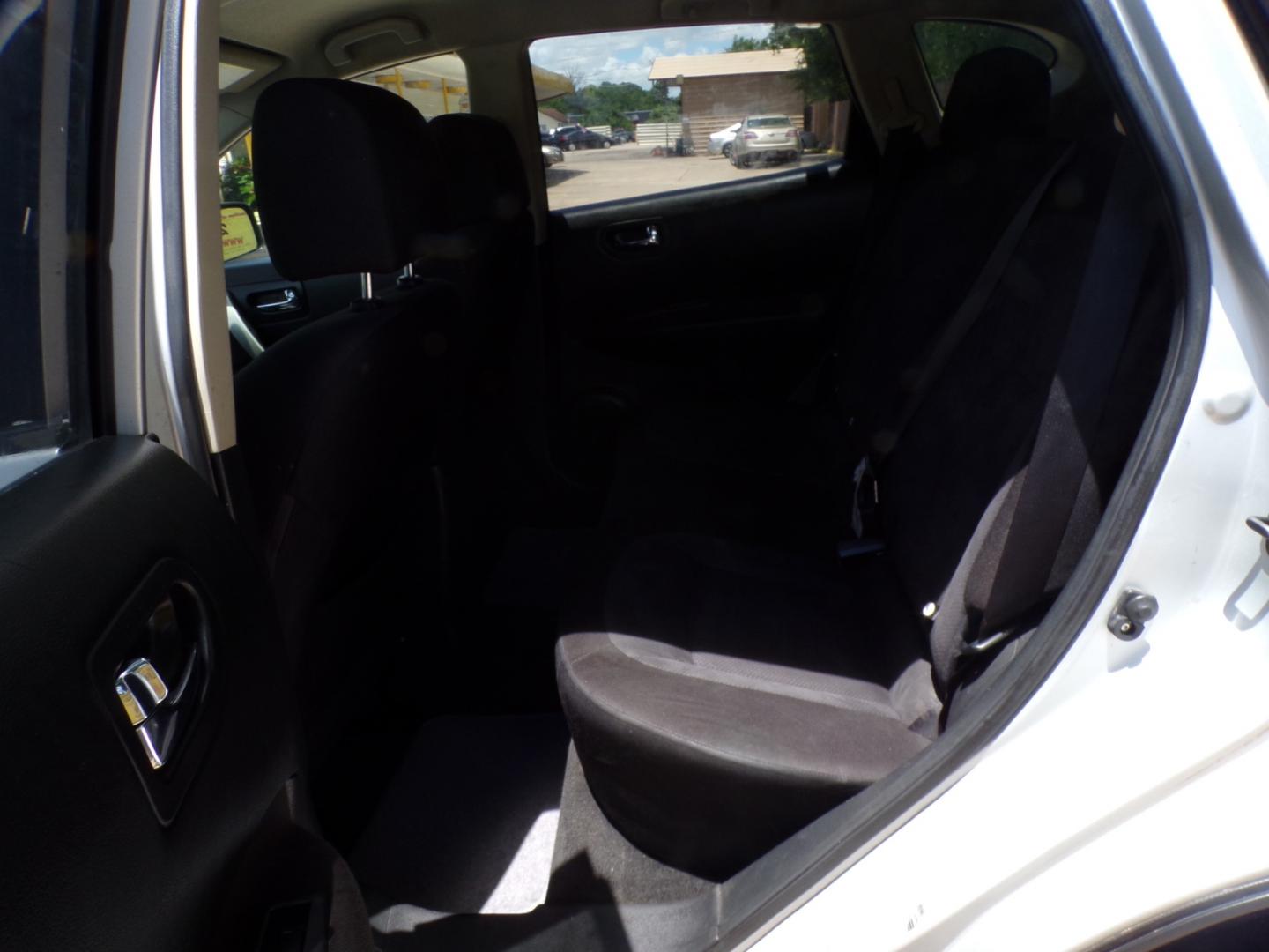2016 Nissan Rogue (KNMAT2MT8GP) , located at 16710 Clay Rd., Houston, TX, 77084, (281) 859-7900, 29.834864, -95.656166 - Photo#8