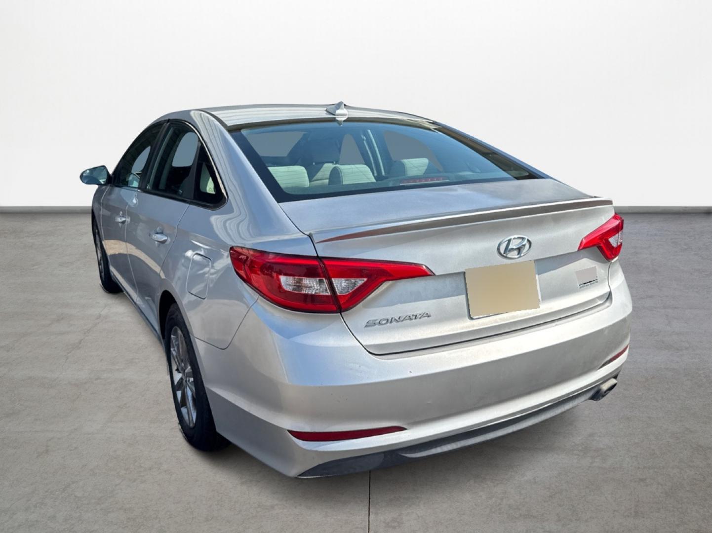 2017 Hyundai Sonata (5NPE24AF7HH) , located at 16710 Clay Rd., Houston, TX, 77084, (281) 859-7900, 29.834864, -95.656166 - Photo#4