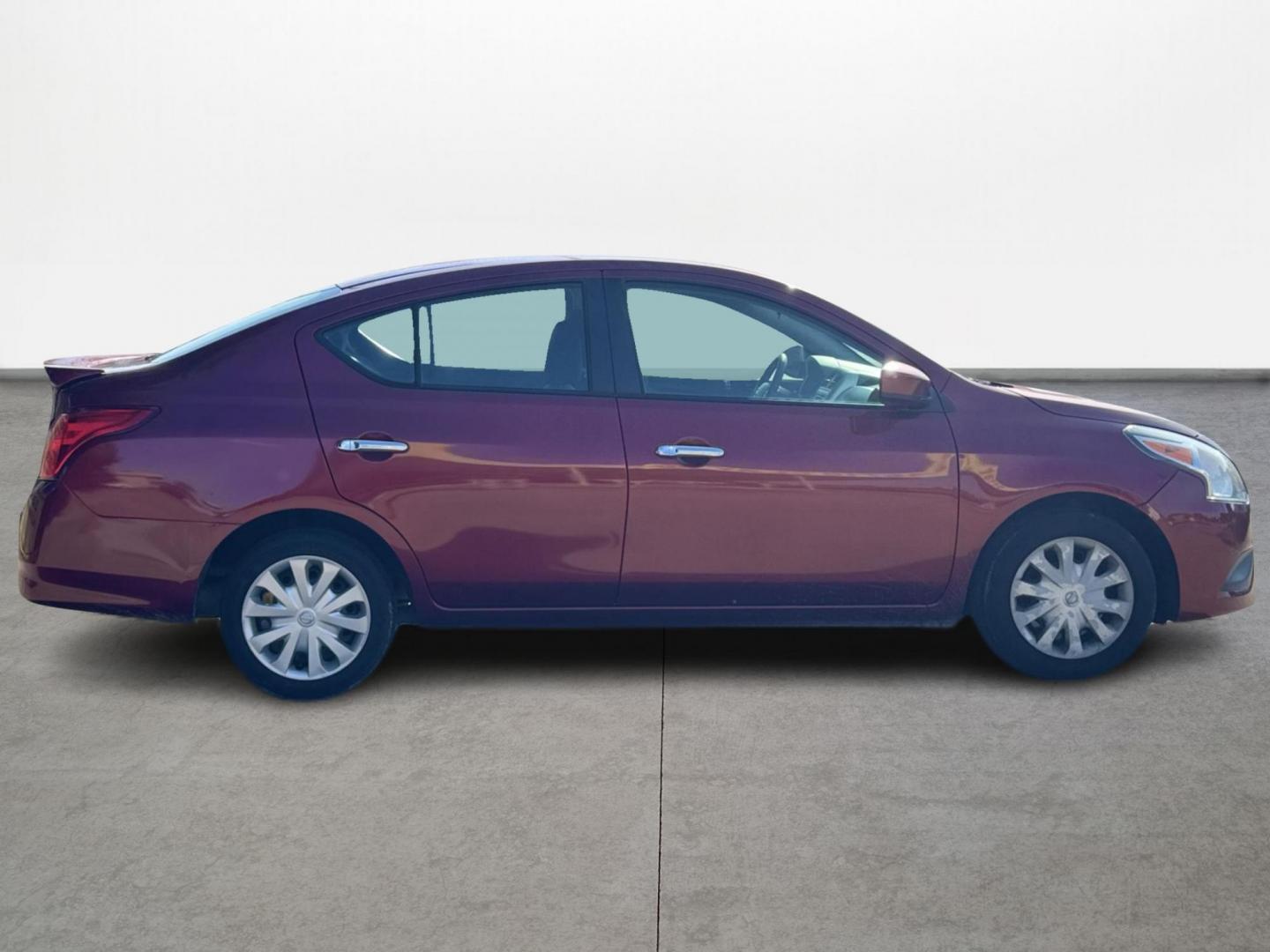 2018 Red /Gray Nissan Versa 1.6 SL Sedan (3N1CN7AP5JL) with an 1.6L L4 DOHC 16V engine, Automatic transmission, located at 16710 Clay Rd., Houston, TX, 77084, (281) 859-7900, 29.834864, -95.656166 - Photo#3