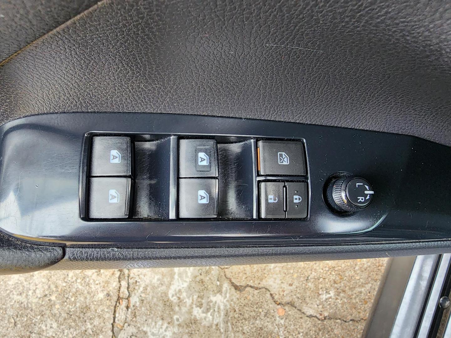2018 Black /Black Toyota Camry XSE (JTNB11HK9J3) with an 2.5L L4 DOHC 16V engine, Automatic 8-Speed transmission, located at 16710 Clay Rd., Houston, TX, 77084, (281) 859-7900, 29.834864, -95.656166 - Photo#7