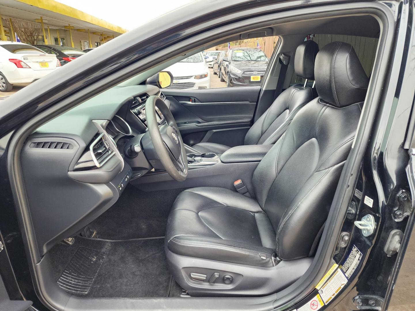 2018 Black /Black Toyota Camry XSE (JTNB11HK9J3) with an 2.5L L4 DOHC 16V engine, Automatic 8-Speed transmission, located at 16710 Clay Rd., Houston, TX, 77084, (281) 859-7900, 29.834864, -95.656166 - Photo#10