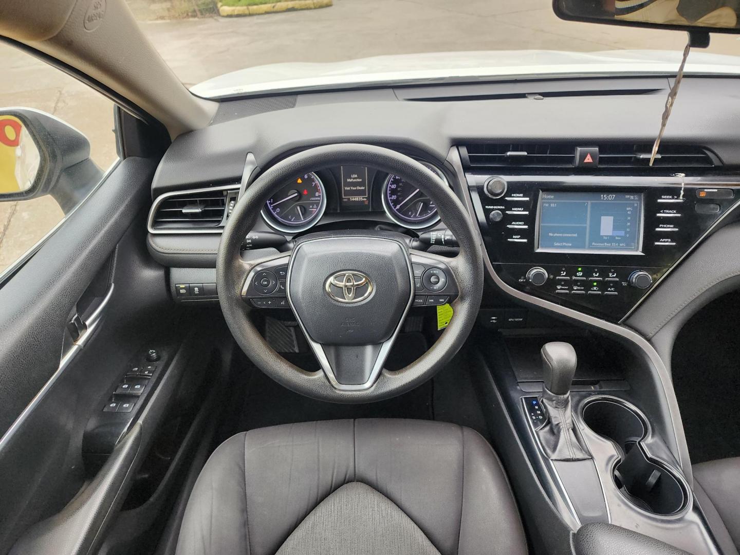 2019 White /Gray Toyota Camry LE (4T1B11HK2KU) with an 2.5L L4 DOHC 16V engine, Automatic 8-Speed transmission, located at 16710 Clay Rd., Houston, TX, 77084, (281) 859-7900, 29.834864, -95.656166 - Photo#8