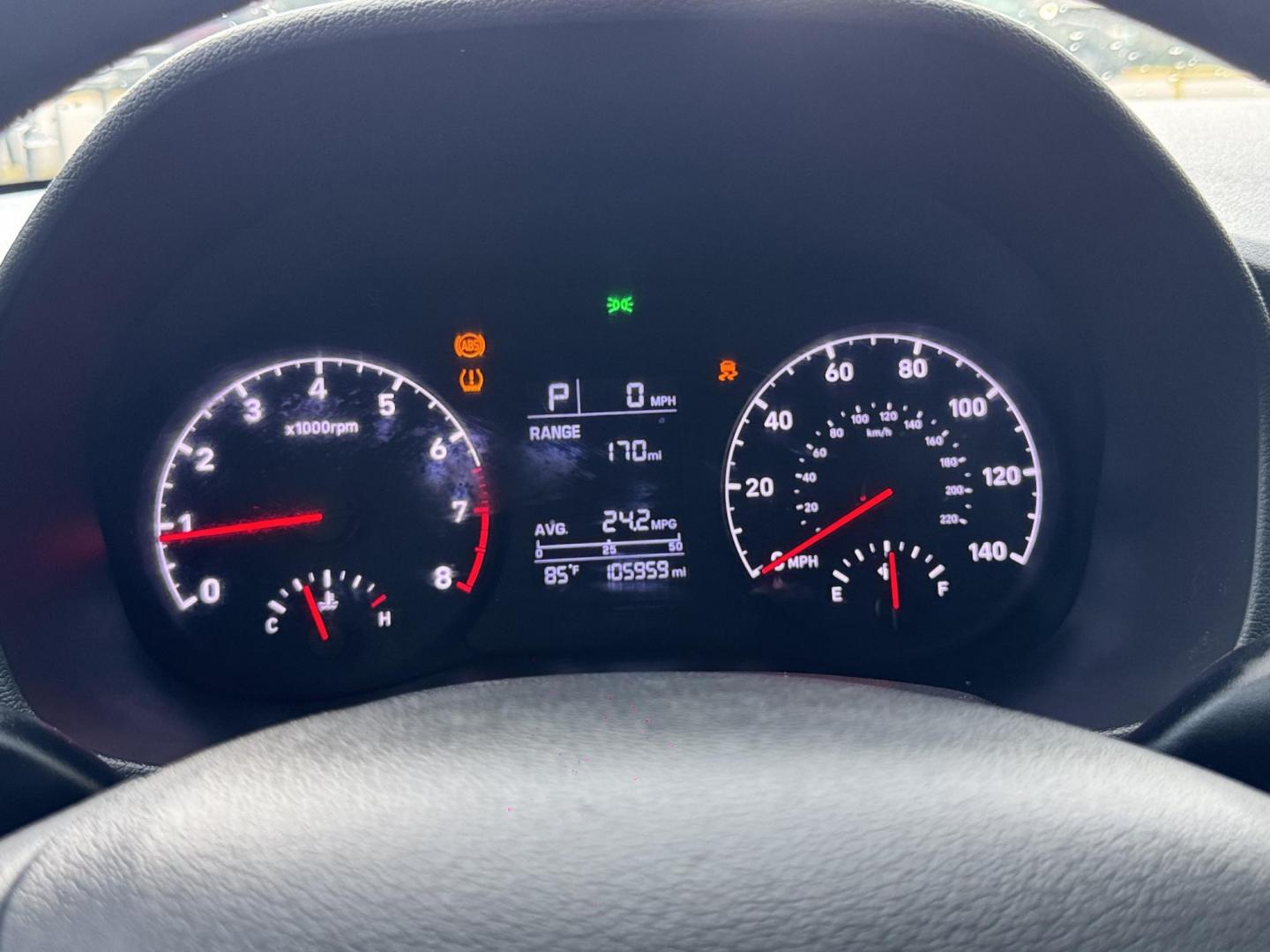 2020 Gray /Gray Hyundai Accent SEL 4-Door 6A (3KPC24A63LE) with an 1.6L L4 DOHC 16V engine, Automatic 6-Speed transmission, located at 16710 Clay Rd., Houston, TX, 77084, (281) 859-7900, 29.834864, -95.656166 - Photo#6
