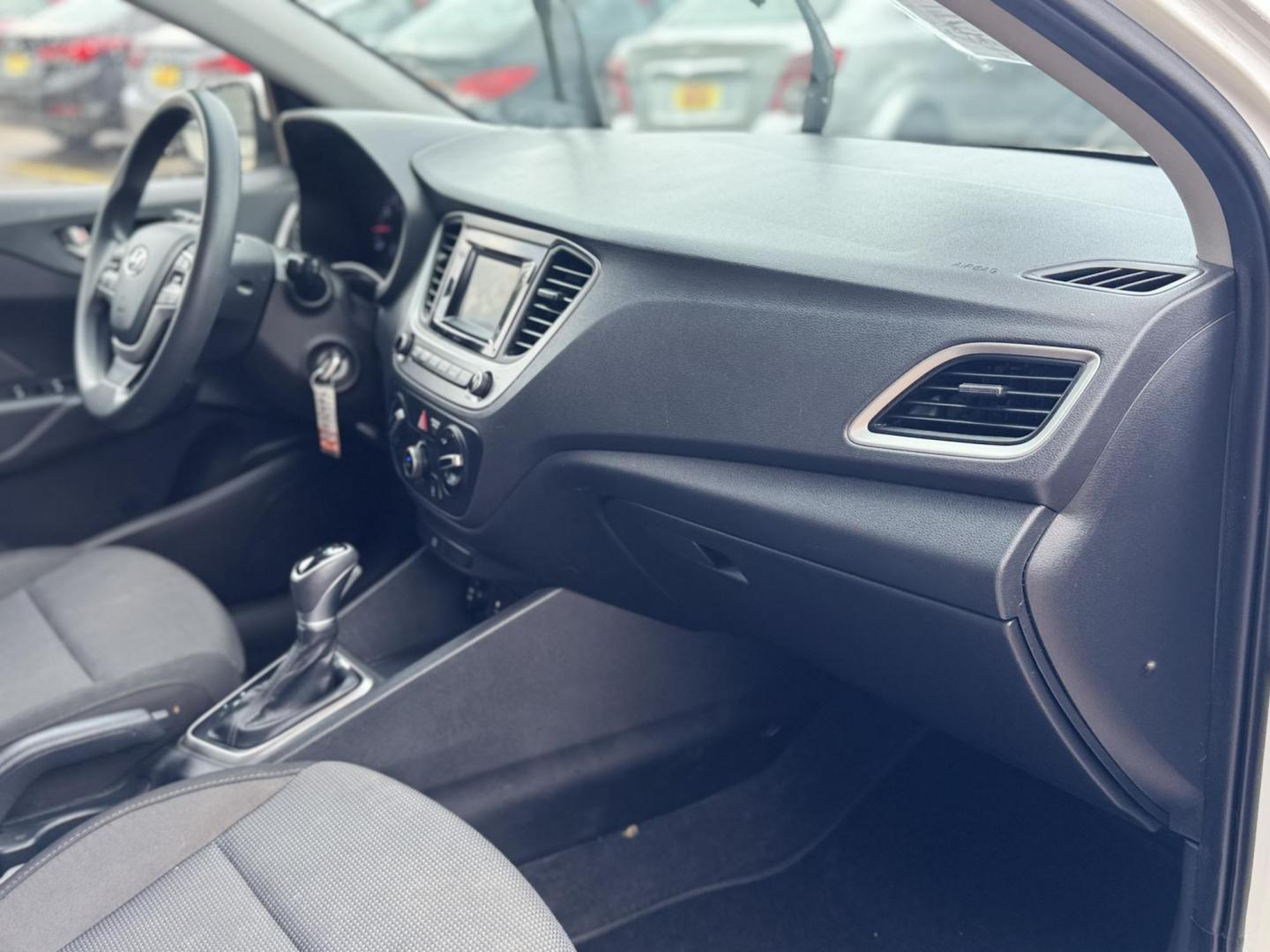 2020 White /Gray Hyundai Accent SEL 4-Door 6A (3KPC24A66LE) with an 1.6L L4 DOHC 16V engine, Automatic 6-Speed transmission, located at 16710 Clay Rd., Houston, TX, 77084, (281) 859-7900, 29.834864, -95.656166 - Photo#16