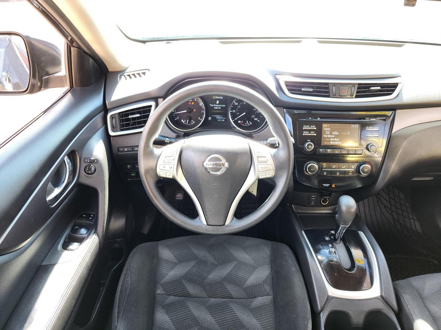 2016 Black /Gray Nissan Rogue S 2WD (5N1AT2MT1GC) with an 2.5L L4 DOHC 16V engine, Automatic transmission, located at 16710 Clay Rd., Houston, TX, 77084, (281) 859-7900, 29.834864, -95.656166 - Photo#8