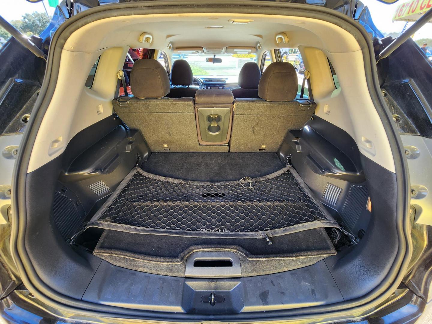2016 Black /Gray Nissan Rogue S 2WD (5N1AT2MT1GC) with an 2.5L L4 DOHC 16V engine, Automatic transmission, located at 16710 Clay Rd., Houston, TX, 77084, (281) 859-7900, 29.834864, -95.656166 - Photo#14