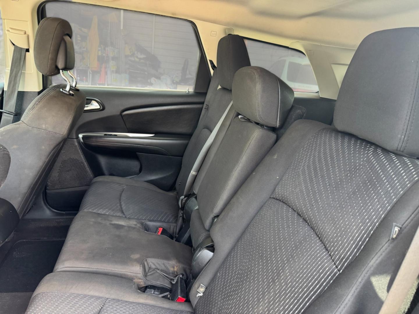 2018 Silver /Gray Dodge Journey SE (3C4PDCAB4JT) with an 2.4L L4 DOHC 16V engine, Automatic transmission, located at 16710 Clay Rd., Houston, TX, 77084, (281) 859-7900, 29.834864, -95.656166- Photo#12