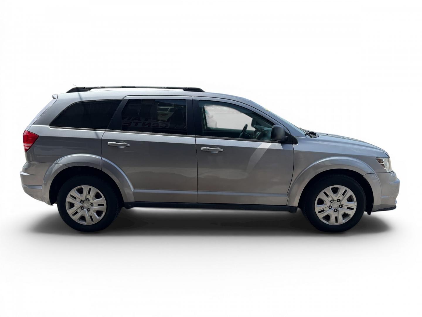 2018 Silver /Gray Dodge Journey SE (3C4PDCAB4JT) with an 2.4L L4 DOHC 16V engine, Automatic transmission, located at 16710 Clay Rd., Houston, TX, 77084, (281) 859-7900, 29.834864, -95.656166- Photo#5