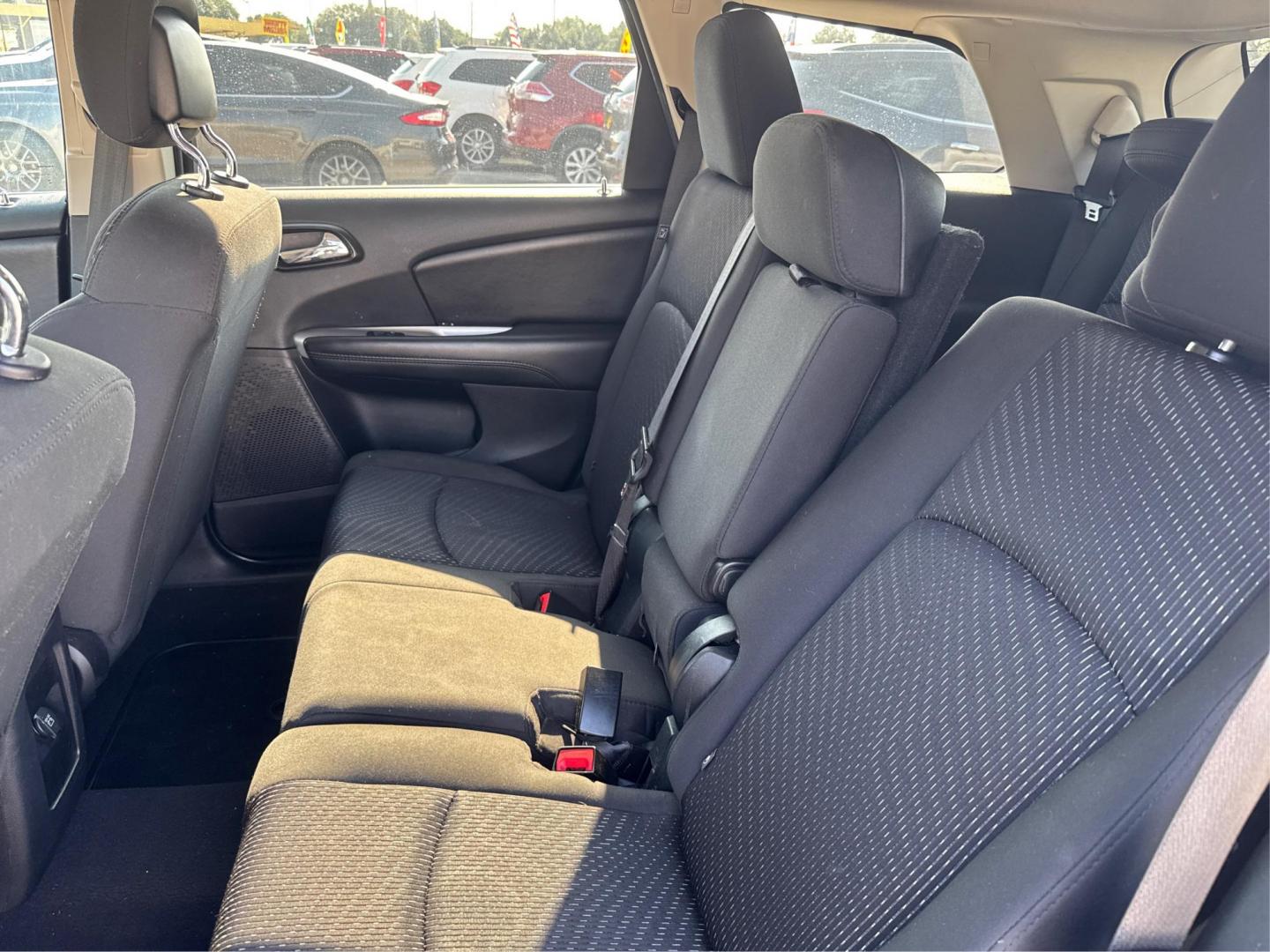 2018 Silver /Gray Dodge Journey SE (3C4PDCAB4JT) with an 2.4L L4 DOHC 16V engine, Automatic transmission, located at 16710 Clay Rd., Houston, TX, 77084, (281) 859-7900, 29.834864, -95.656166 - Photo#8