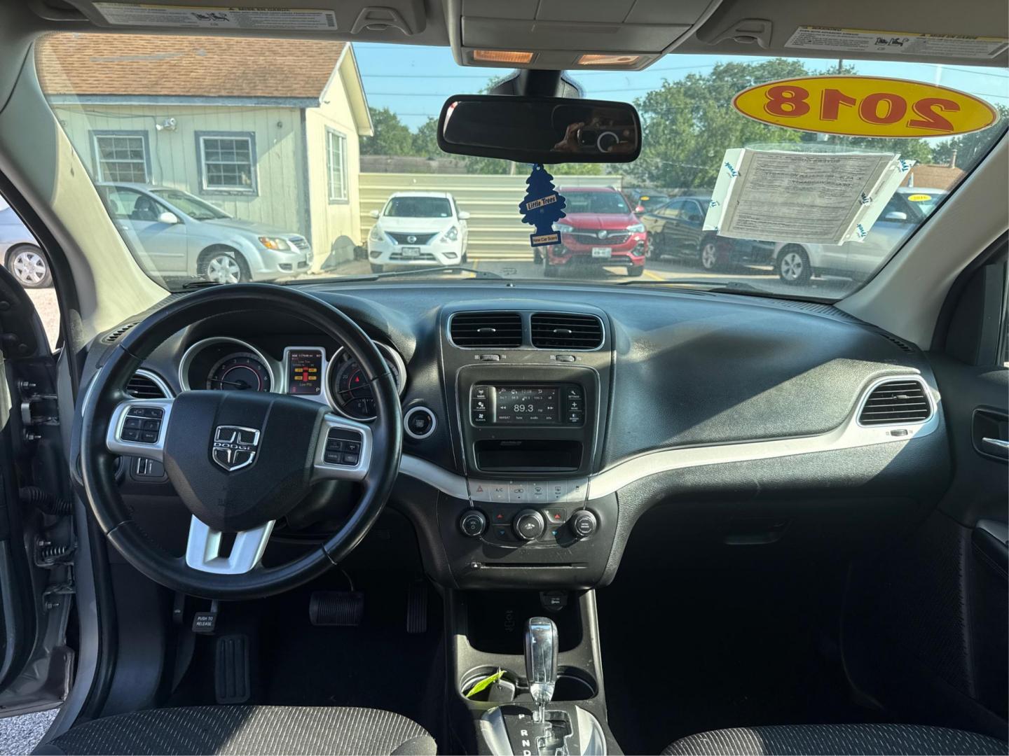 2018 Silver /Gray Dodge Journey SE (3C4PDCAB4JT) with an 2.4L L4 DOHC 16V engine, Automatic transmission, located at 16710 Clay Rd., Houston, TX, 77084, (281) 859-7900, 29.834864, -95.656166 - Photo#9