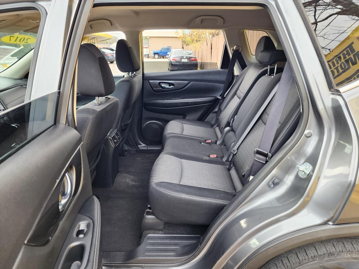 2017 Gray /Gray Nissan Rogue SL AWD (JN8AT2MV3HW) with an 2.5L L4 DOHC 16V engine, Automatic transmission, located at 16710 Clay Rd., Houston, TX, 77084, (281) 859-7900, 29.834864, -95.656166 - Photo#12