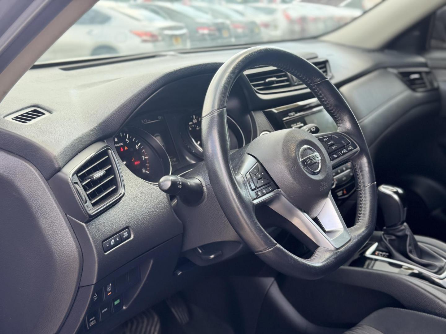 2017 Gray /Gray Nissan Rogue SL AWD (JN8AT2MV3HW) with an 2.5L L4 DOHC 16V engine, Automatic transmission, located at 16710 Clay Rd., Houston, TX, 77084, (281) 859-7900, 29.834864, -95.656166 - Photo#24