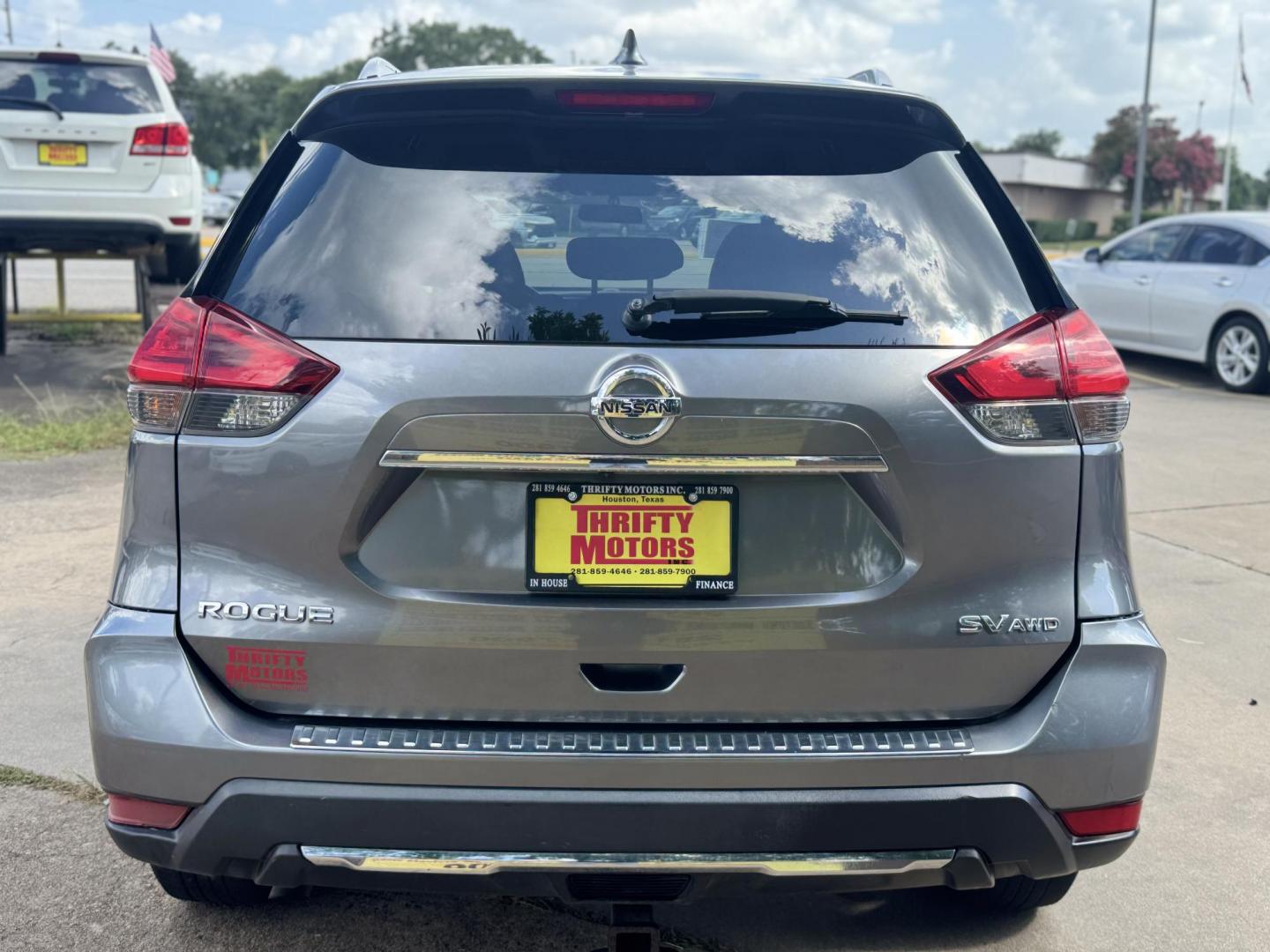 2017 Gray /Gray Nissan Rogue SL AWD (JN8AT2MV3HW) with an 2.5L L4 DOHC 16V engine, Automatic transmission, located at 16710 Clay Rd., Houston, TX, 77084, (281) 859-7900, 29.834864, -95.656166 - Photo#26