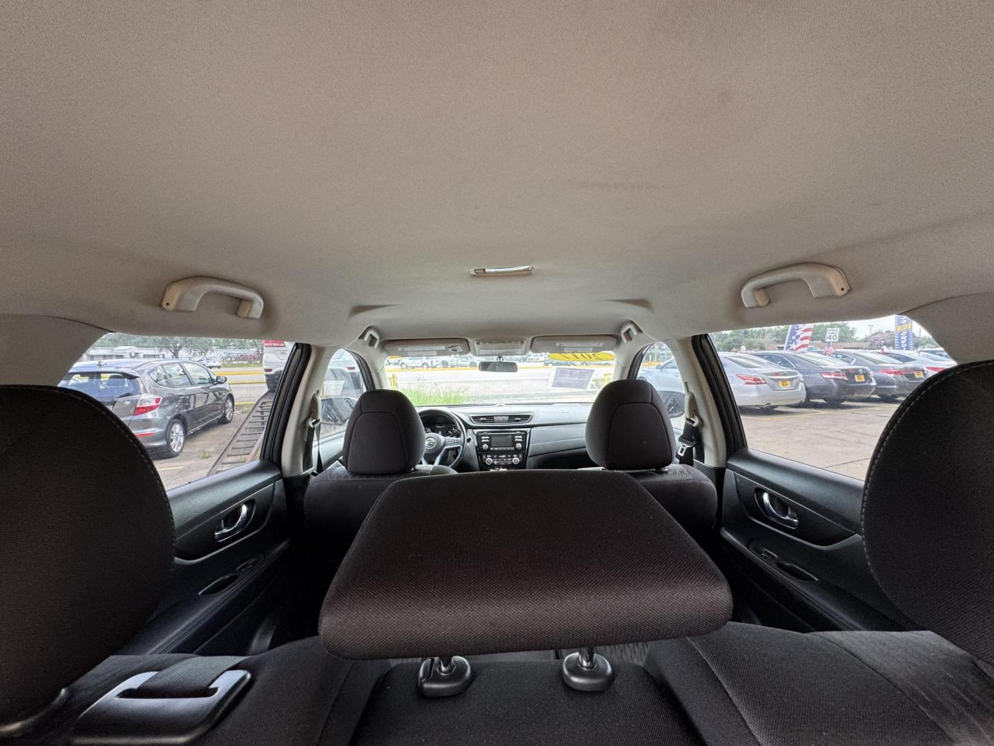 2017 Gray /Gray Nissan Rogue SL AWD (JN8AT2MV3HW) with an 2.5L L4 DOHC 16V engine, Automatic transmission, located at 16710 Clay Rd., Houston, TX, 77084, (281) 859-7900, 29.834864, -95.656166 - Photo#33