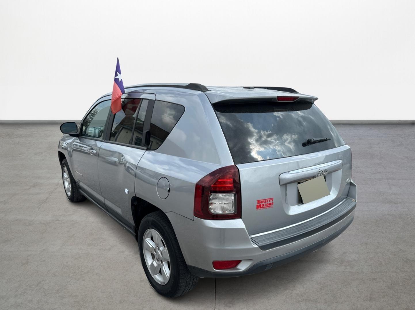 2017 Gray /Gray Jeep Compass Latitude FWD (1C4NJCEA8HD) with an 2.0L L4 DOHC 16V engine, Automatic transmission, located at 16710 Clay Rd., Houston, TX, 77084, (281) 859-7900, 29.834864, -95.656166 - Photo#6