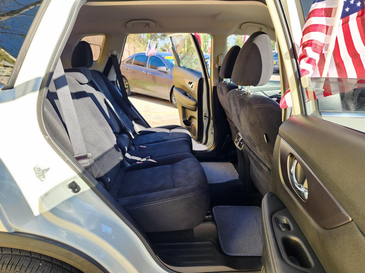 2016 White /Black Nissan Rogue S 2WD (JN8AT2MT0GW) with an 2.5L L4 DOHC 16V engine, Automatic transmission, located at 16710 Clay Rd., Houston, TX, 77084, (281) 859-7900, 29.834864, -95.656166 - Photo#13