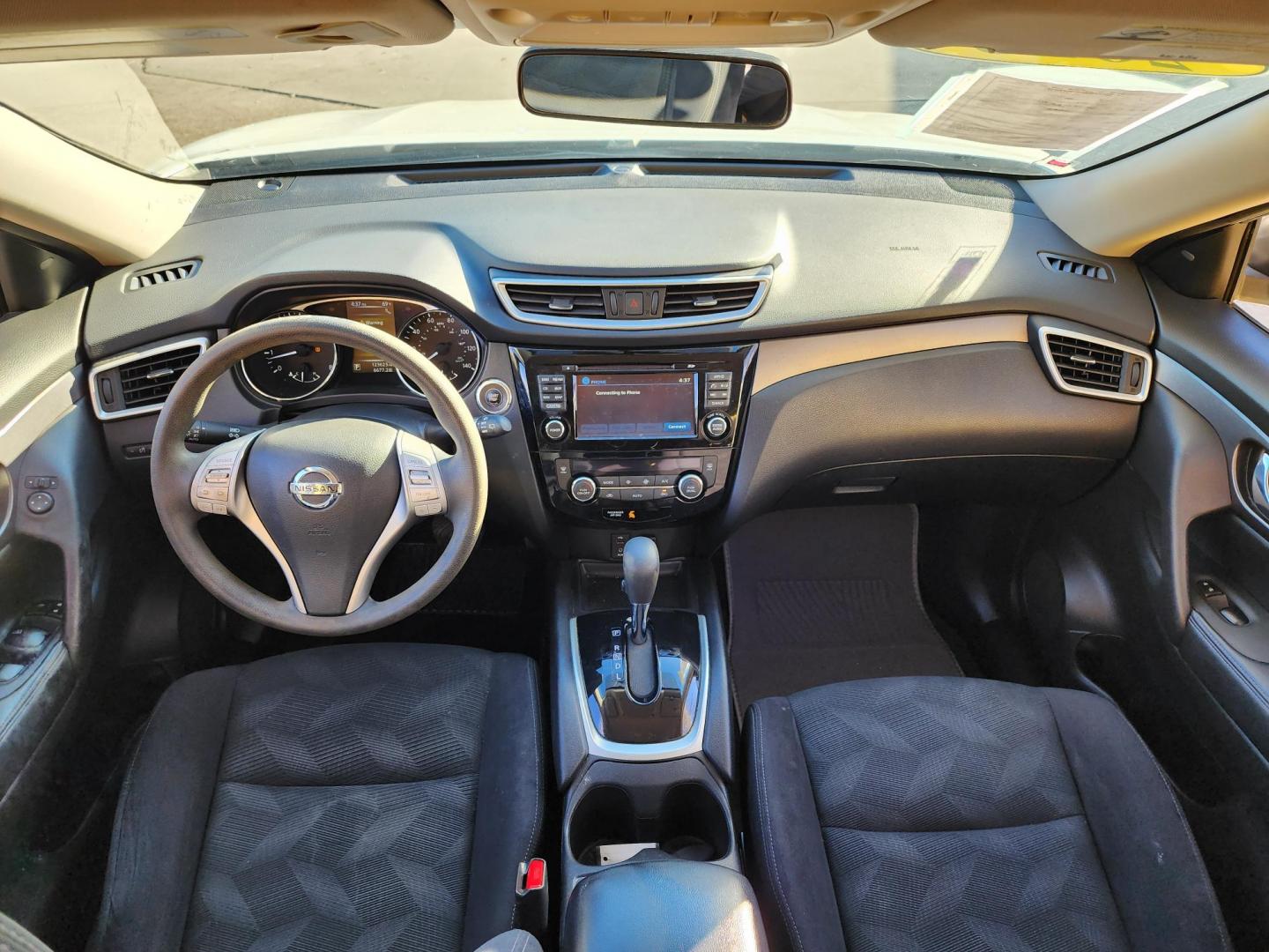 2016 White /Black Nissan Rogue S 2WD (JN8AT2MT0GW) with an 2.5L L4 DOHC 16V engine, Automatic transmission, located at 16710 Clay Rd., Houston, TX, 77084, (281) 859-7900, 29.834864, -95.656166 - Photo#7