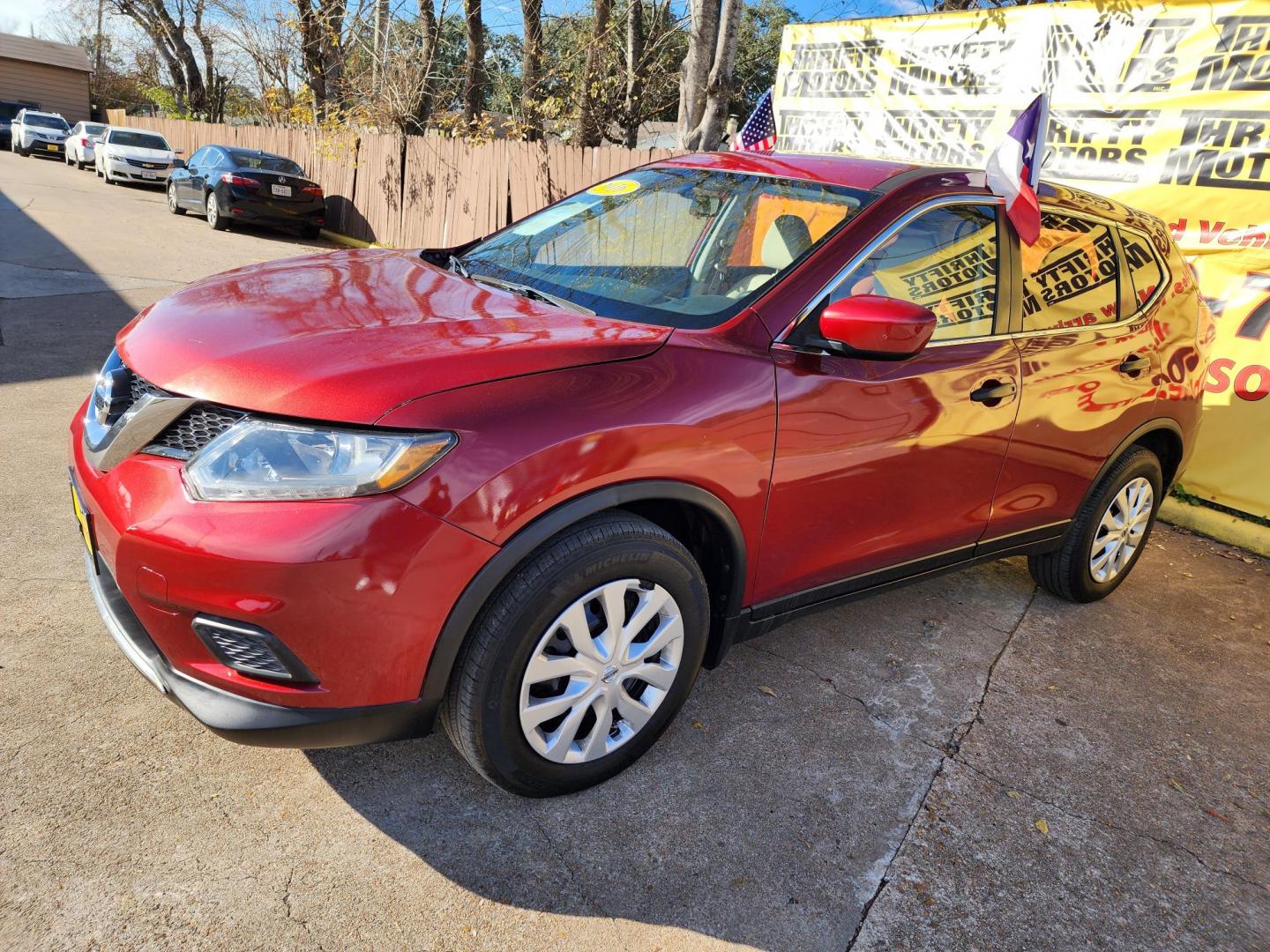 2016 Red /Beige Nissan Rogue S 2WD (JN8AT2MT5GW) with an 2.5L L4 DOHC 16V engine, Automatic transmission, located at 16710 Clay Rd., Houston, TX, 77084, (281) 859-7900, 29.834864, -95.656166 - Photo#1