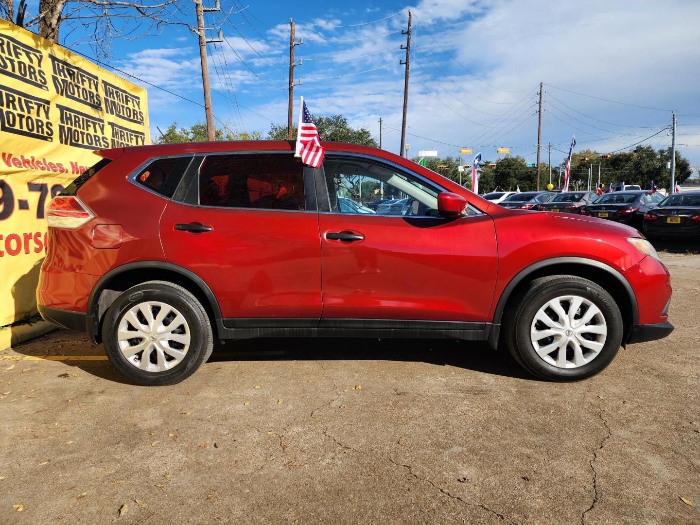 2016 Red /Beige Nissan Rogue S 2WD (JN8AT2MT5GW) with an 2.5L L4 DOHC 16V engine, Automatic transmission, located at 16710 Clay Rd., Houston, TX, 77084, (281) 859-7900, 29.834864, -95.656166 - Photo#3
