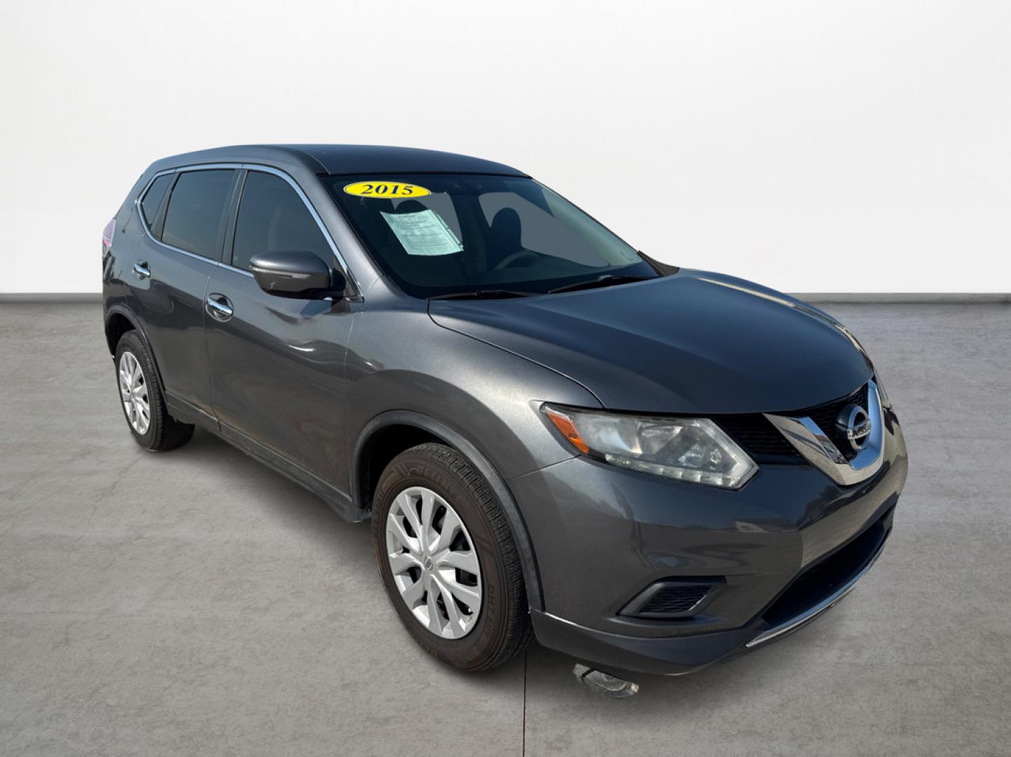2015 Gray /Beige Nissan Rogue S 2WD (KNMAT2MTXFP) with an 2.5L L4 DOHC 16V engine, Automatic transmission, located at 16710 Clay Rd., Houston, TX, 77084, (281) 859-7900, 29.834864, -95.656166 - Photo#2