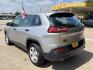2016 Silver /Gray Jeep Cherokee Sport FWD (1C4PJLAB5GW) with an 2.4L L4 DOHC 16V engine, Automatic transmission, located at 16710 Clay Rd., Houston, TX, 77084, (281) 859-7900, 29.834864, -95.656166 - Photo#6