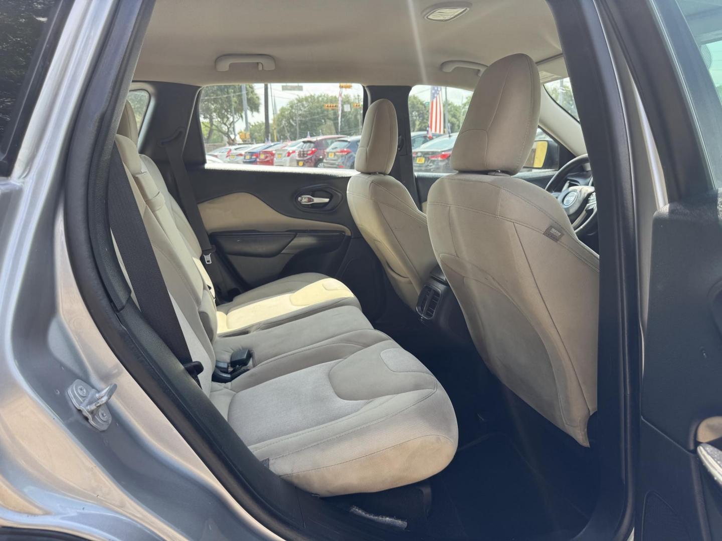 2016 Silver /Gray Jeep Cherokee Sport FWD (1C4PJLAB5GW) with an 2.4L L4 DOHC 16V engine, Automatic transmission, located at 16710 Clay Rd., Houston, TX, 77084, (281) 859-7900, 29.834864, -95.656166 - Photo#16