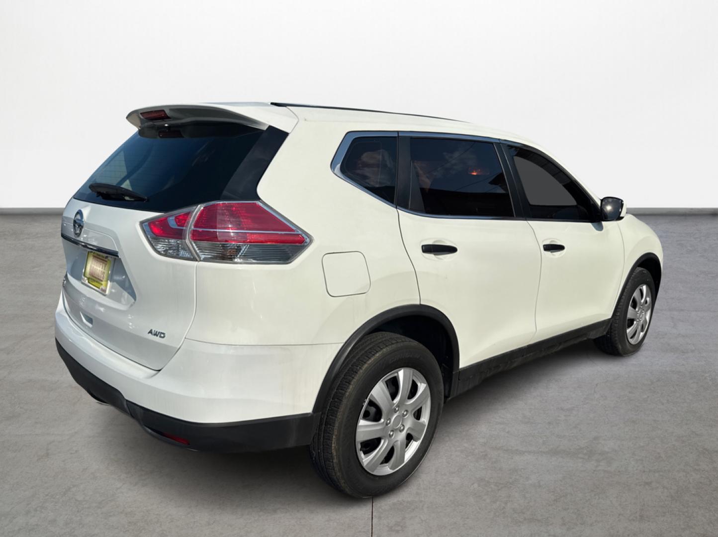 2016 Nissan Rogue S AWD (5N1AT2MV3GC) with an 2.5L L4 DOHC 16V engine, CVT transmission, located at 16710 Clay Rd., Houston, TX, 77084, (281) 859-7900, 29.834864, -95.656166 - Photo#4