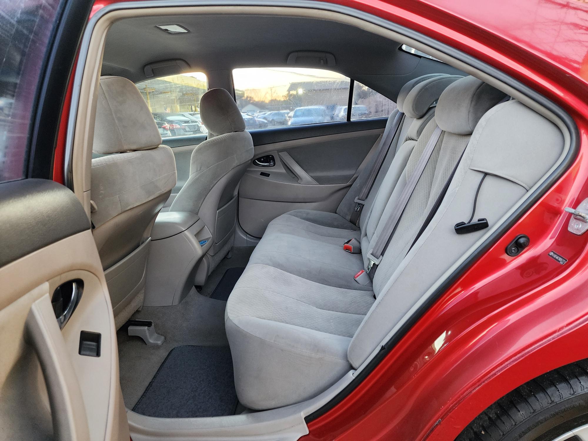 photo of 2009 Toyota Camry CE 5-Spd AT