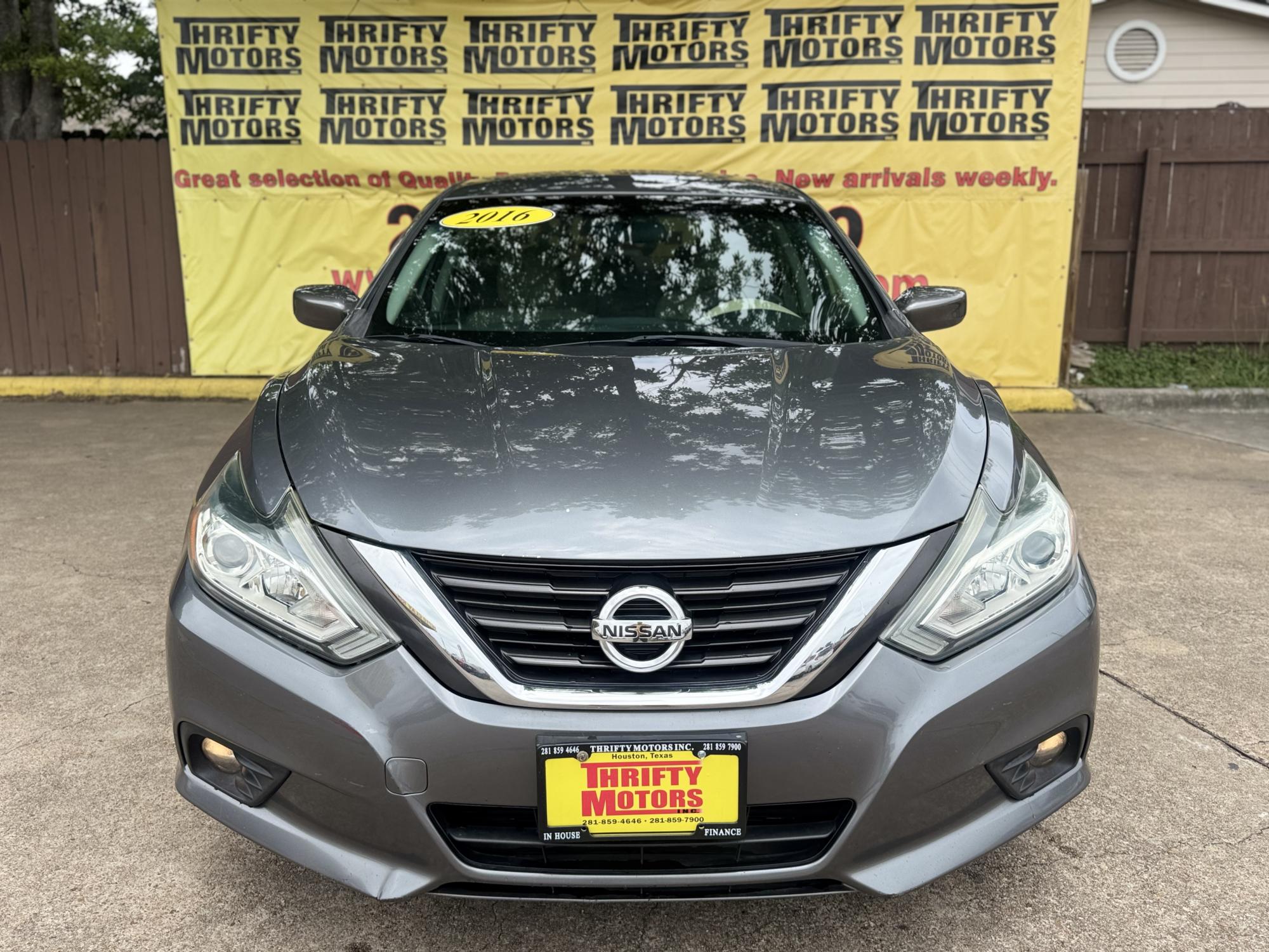 photo of 2016 Nissan Altima 2.5 SL