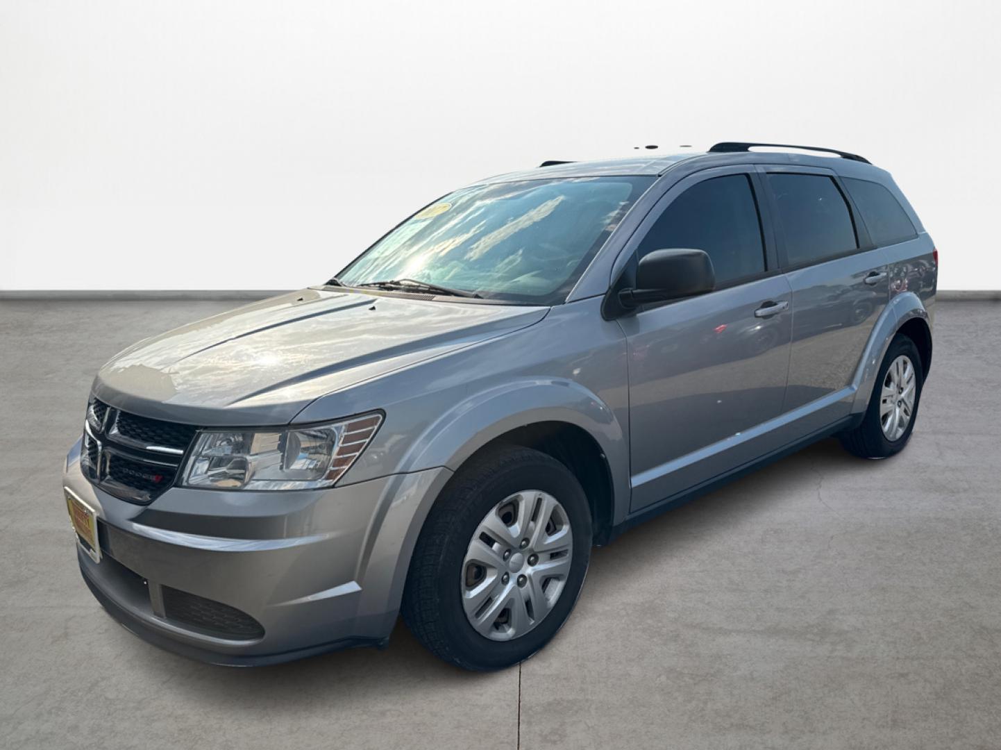2017 Silver /Gray Dodge Journey SE (3C4PDCAB8HT) with an 2.4L L4 DOHC 16V engine, Automatic transmission, located at 16710 Clay Rd., Houston, TX, 77084, (281) 859-7900, 29.834864, -95.656166 - Photo#0