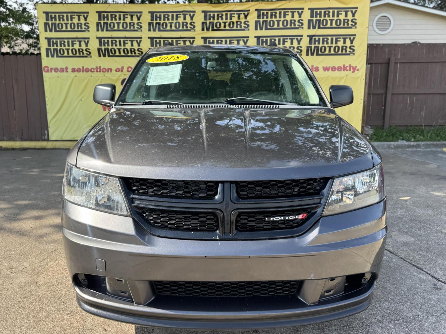 2018 Gray /gray Dodge Journey SE (3C4PDCAB7JT) with an 2.4L L4 DOHC 16V engine, Automatic transmission, located at 16710 Clay Rd., Houston, TX, 77084, (281) 859-7900, 29.834864, -95.656166 - Photo#0