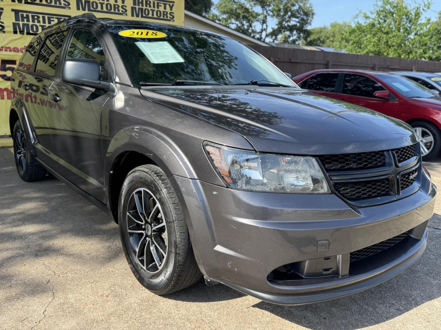 2018 Gray /gray Dodge Journey SE (3C4PDCAB7JT) with an 2.4L L4 DOHC 16V engine, Automatic transmission, located at 16710 Clay Rd., Houston, TX, 77084, (281) 859-7900, 29.834864, -95.656166 - Photo#2