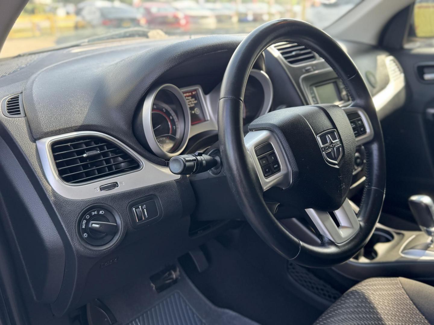 2018 Gray /gray Dodge Journey SE (3C4PDCAB7JT) with an 2.4L L4 DOHC 16V engine, Automatic transmission, located at 16710 Clay Rd., Houston, TX, 77084, (281) 859-7900, 29.834864, -95.656166 - Photo#7
