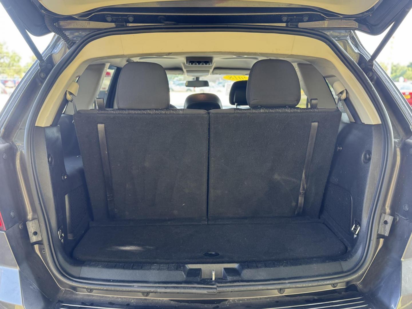 2018 Gray /gray Dodge Journey SE (3C4PDCAB7JT) with an 2.4L L4 DOHC 16V engine, Automatic transmission, located at 16710 Clay Rd., Houston, TX, 77084, (281) 859-7900, 29.834864, -95.656166 - Photo#10