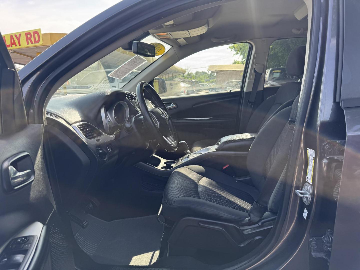 2018 Gray /gray Dodge Journey SE (3C4PDCAB7JT) with an 2.4L L4 DOHC 16V engine, Automatic transmission, located at 16710 Clay Rd., Houston, TX, 77084, (281) 859-7900, 29.834864, -95.656166 - Photo#11