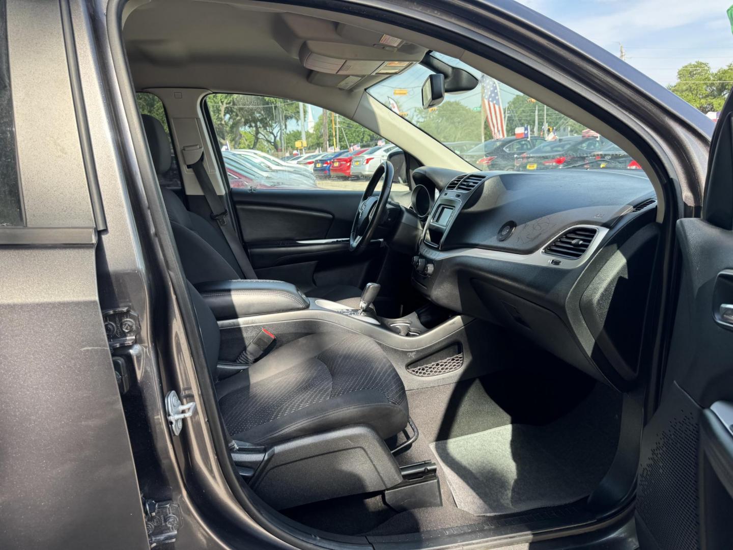 2018 Gray /gray Dodge Journey SE (3C4PDCAB7JT) with an 2.4L L4 DOHC 16V engine, Automatic transmission, located at 16710 Clay Rd., Houston, TX, 77084, (281) 859-7900, 29.834864, -95.656166 - Photo#13