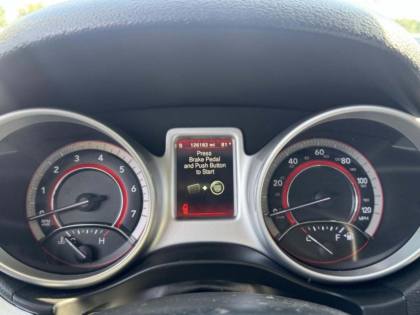 2018 Gray /gray Dodge Journey SE (3C4PDCAB7JT) with an 2.4L L4 DOHC 16V engine, Automatic transmission, located at 16710 Clay Rd., Houston, TX, 77084, (281) 859-7900, 29.834864, -95.656166 - Photo#17