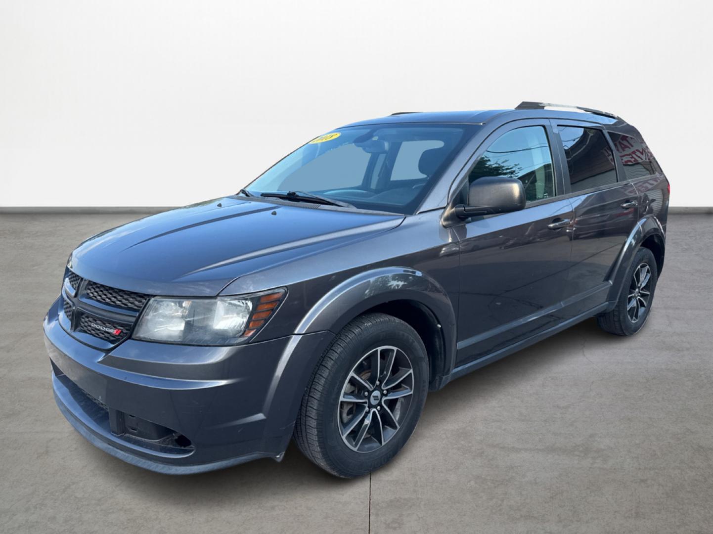 2018 Gray /gray Dodge Journey SE (3C4PDCAB7JT) with an 2.4L L4 DOHC 16V engine, Automatic transmission, located at 16710 Clay Rd., Houston, TX, 77084, (281) 859-7900, 29.834864, -95.656166 - Photo#0